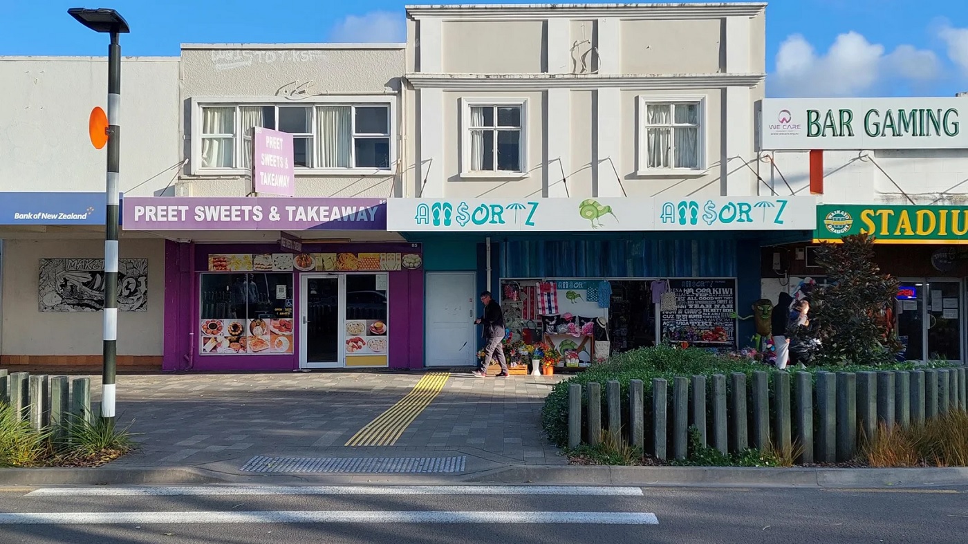 Preet Sweets And Takeaways Slider 01